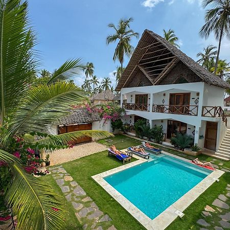 Mambo Cabana Pwani Mchangani Exteriör bild