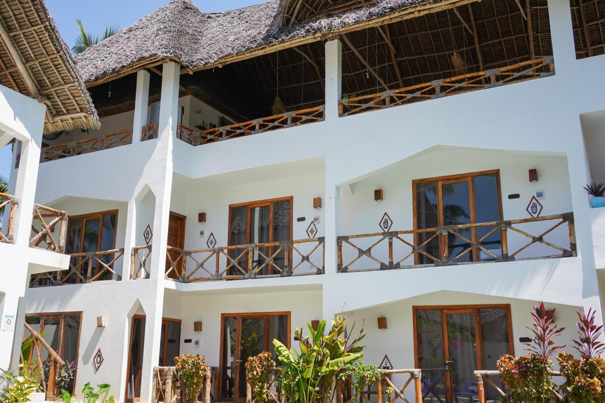 Mambo Cabana Pwani Mchangani Exteriör bild