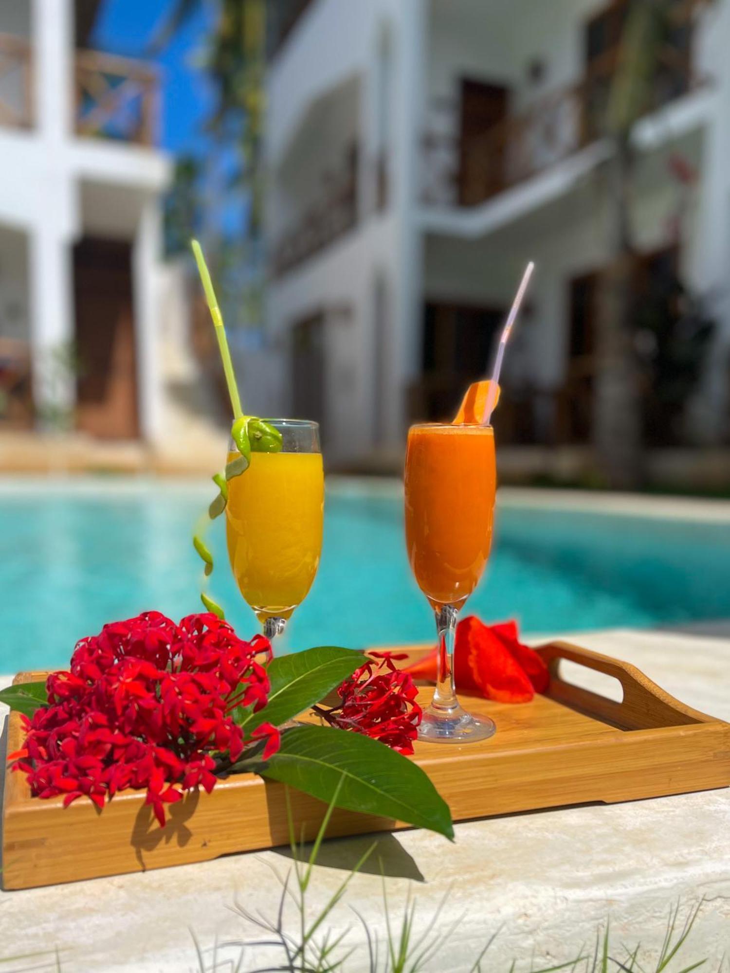 Mambo Cabana Pwani Mchangani Exteriör bild