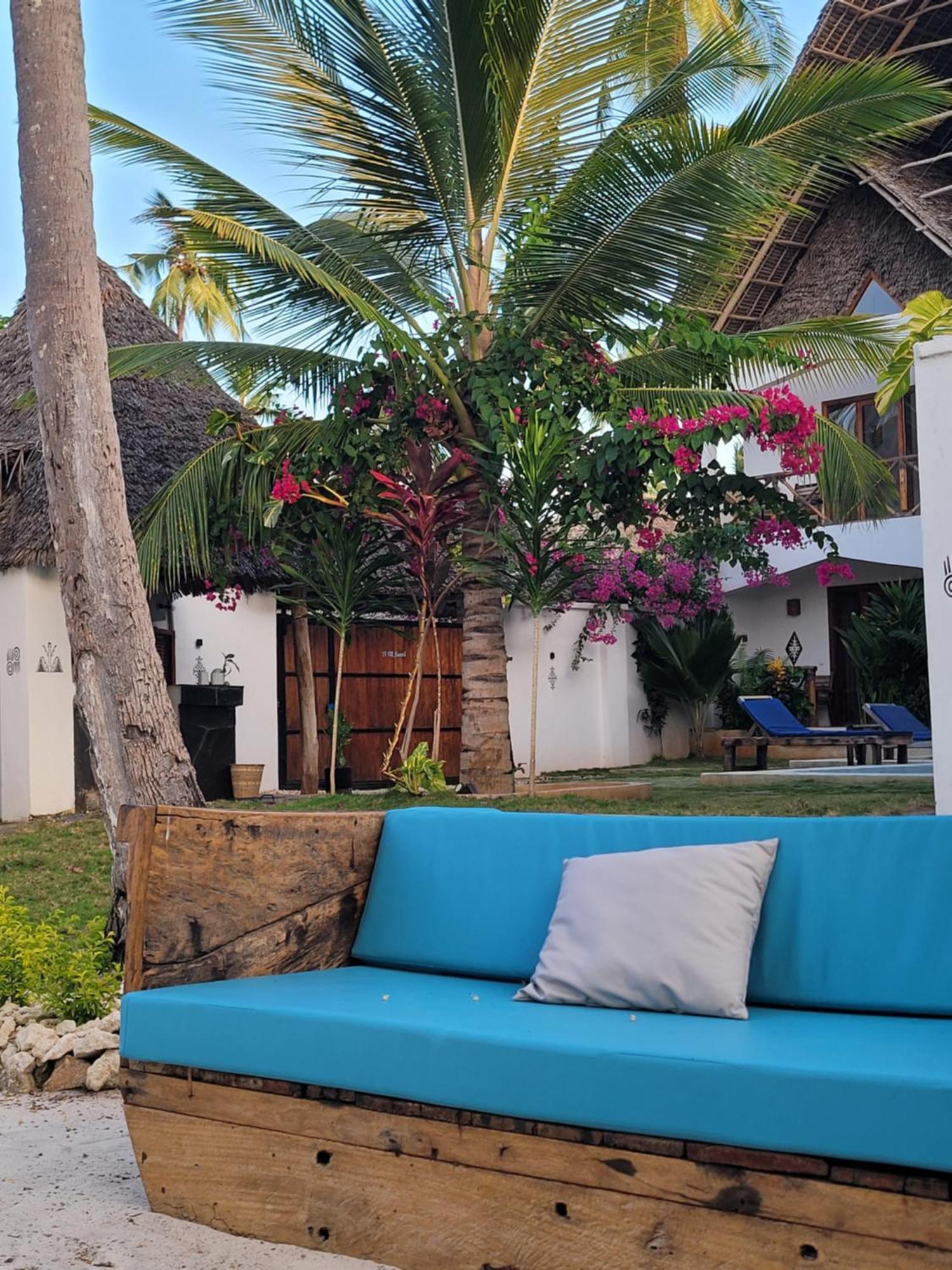 Mambo Cabana Pwani Mchangani Exteriör bild