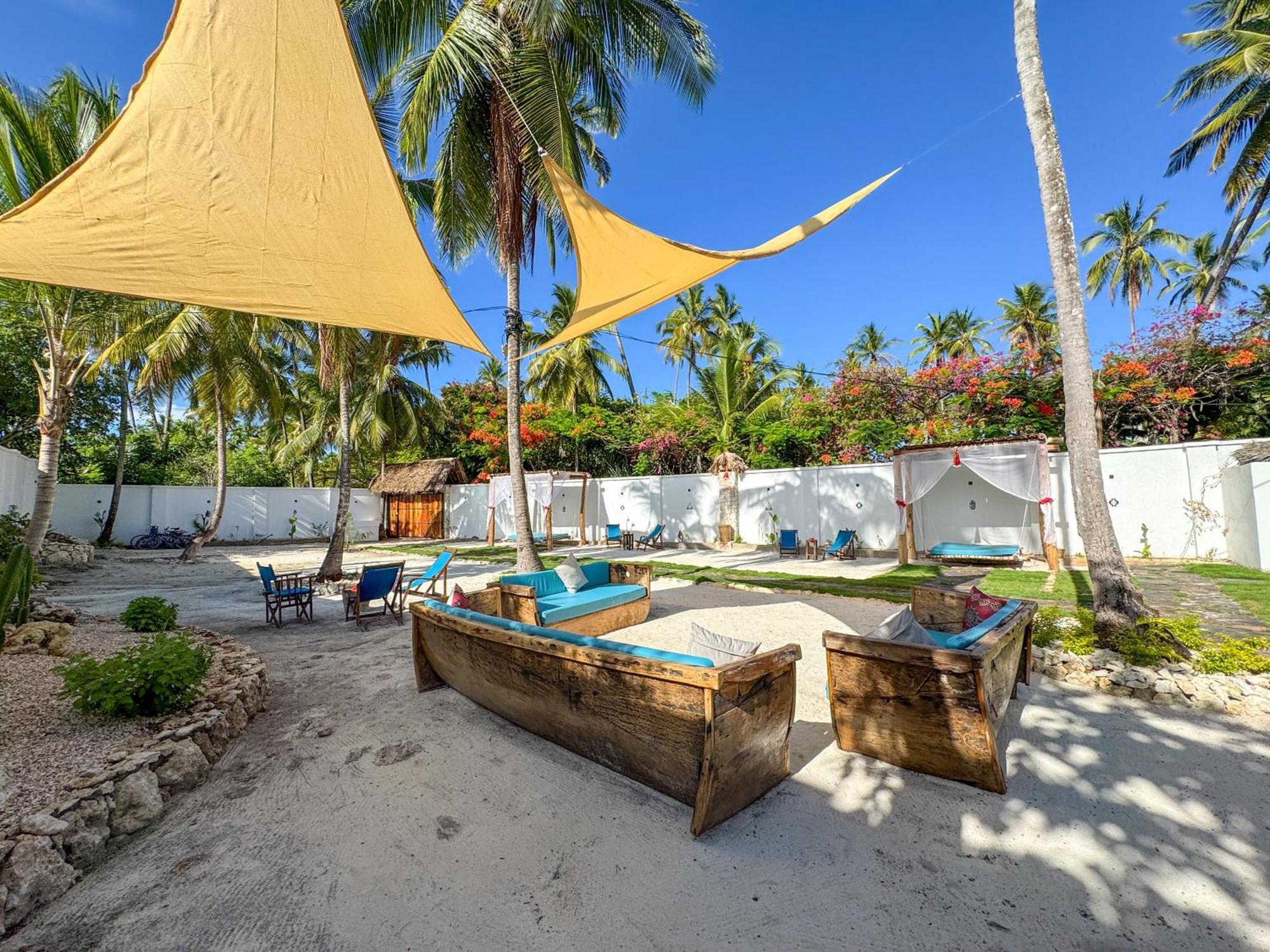 Mambo Cabana Pwani Mchangani Exteriör bild